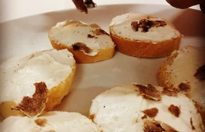 Crostini al Tartufo bianco di San Miniato